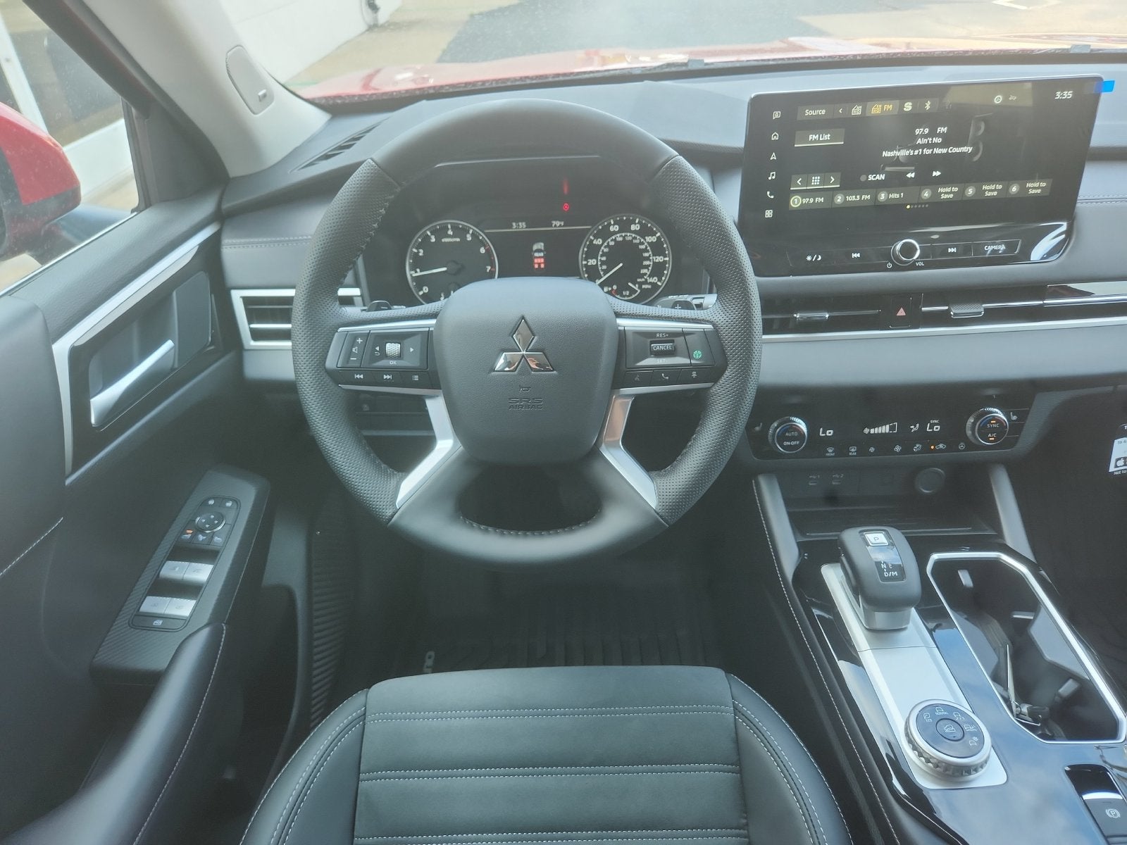 2026 Mitsubishi Outlander SE