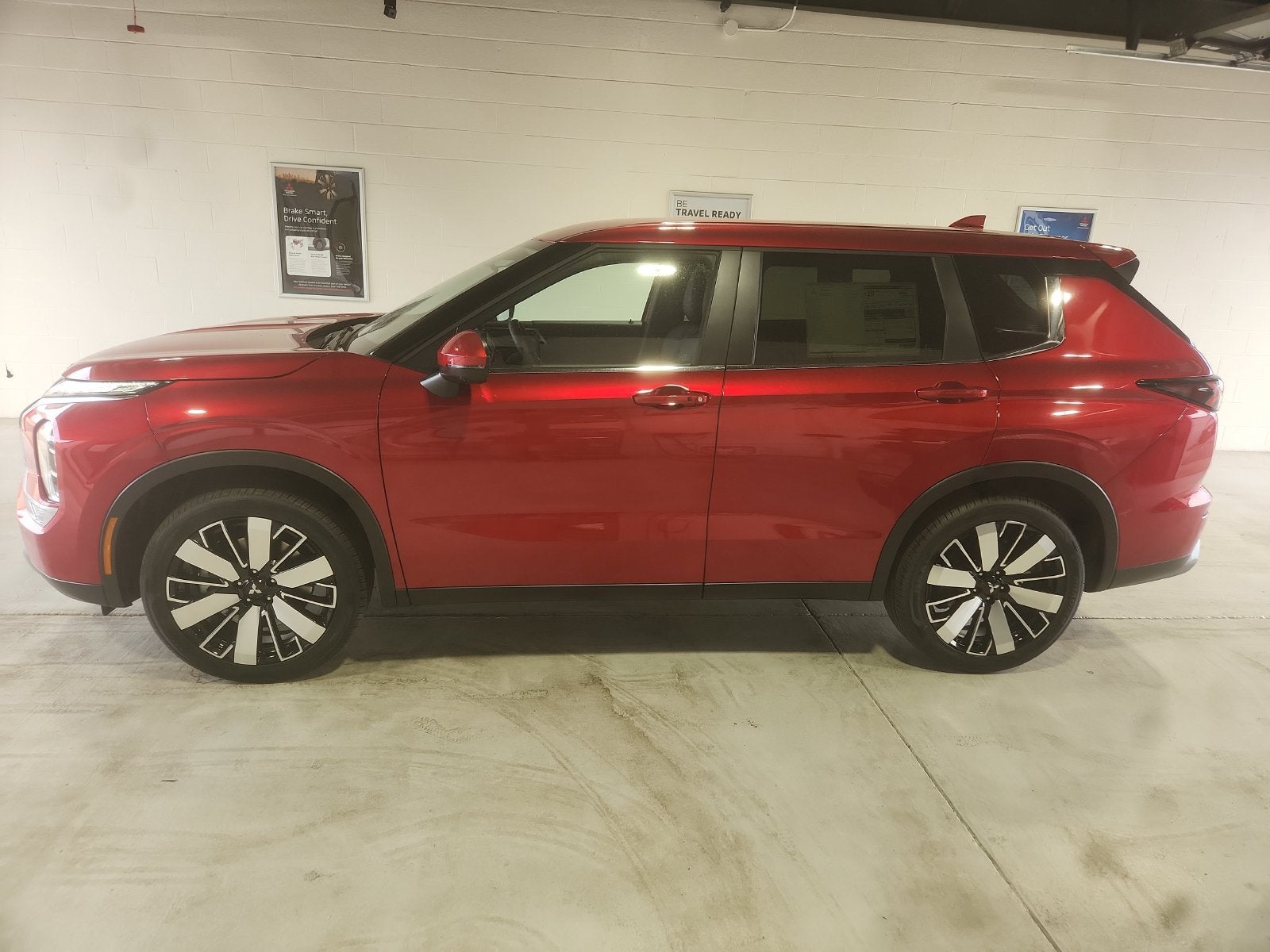 2026 Mitsubishi Outlander SE