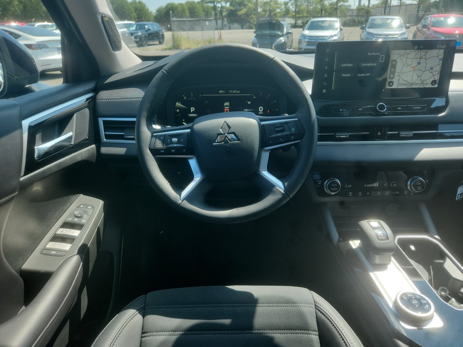 2026 Mitsubishi Outlander SE