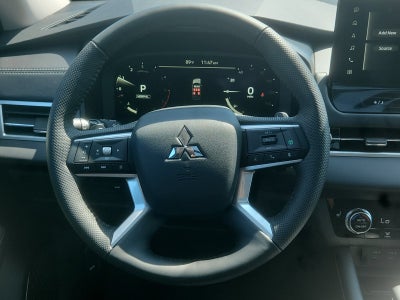 2026 Mitsubishi Outlander SE