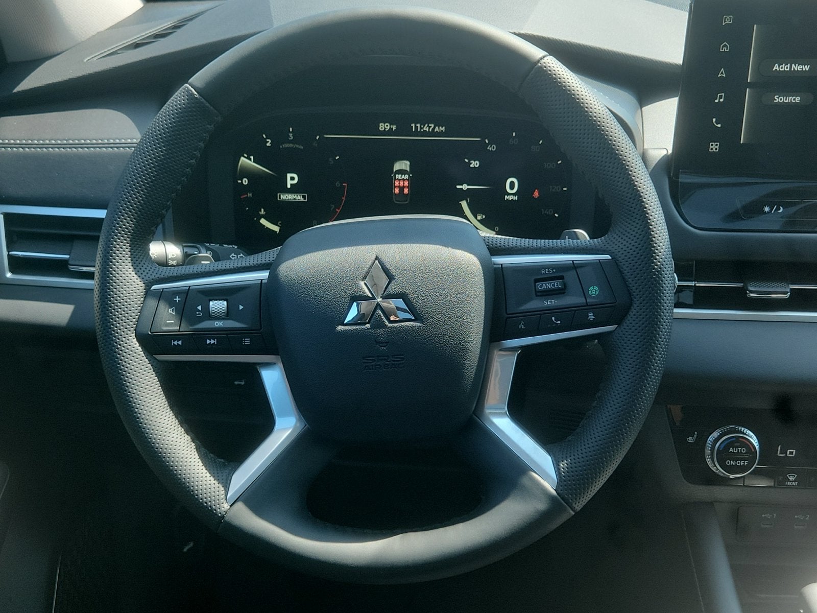 2026 Mitsubishi Outlander SE