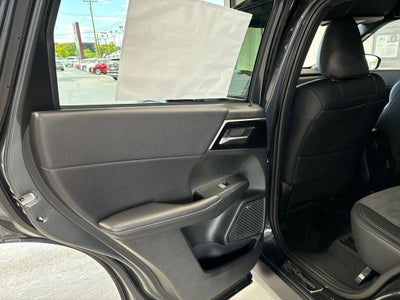 2026 Mitsubishi Outlander LE