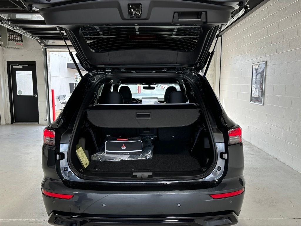 2026 Mitsubishi Outlander LE