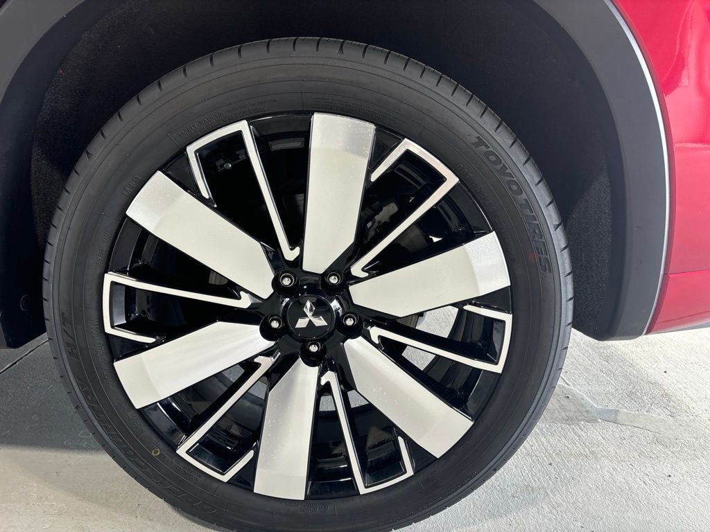 2025 Mitsubishi Outlander SEL