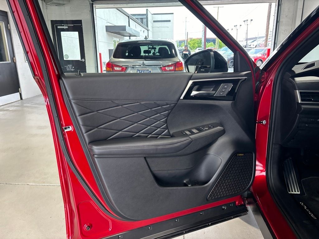 2026 Mitsubishi Outlander Black Edition