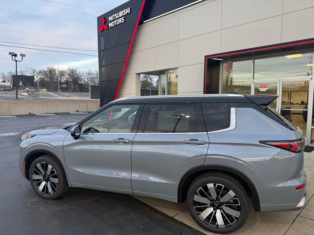 2026 Mitsubishi Outlander SEL