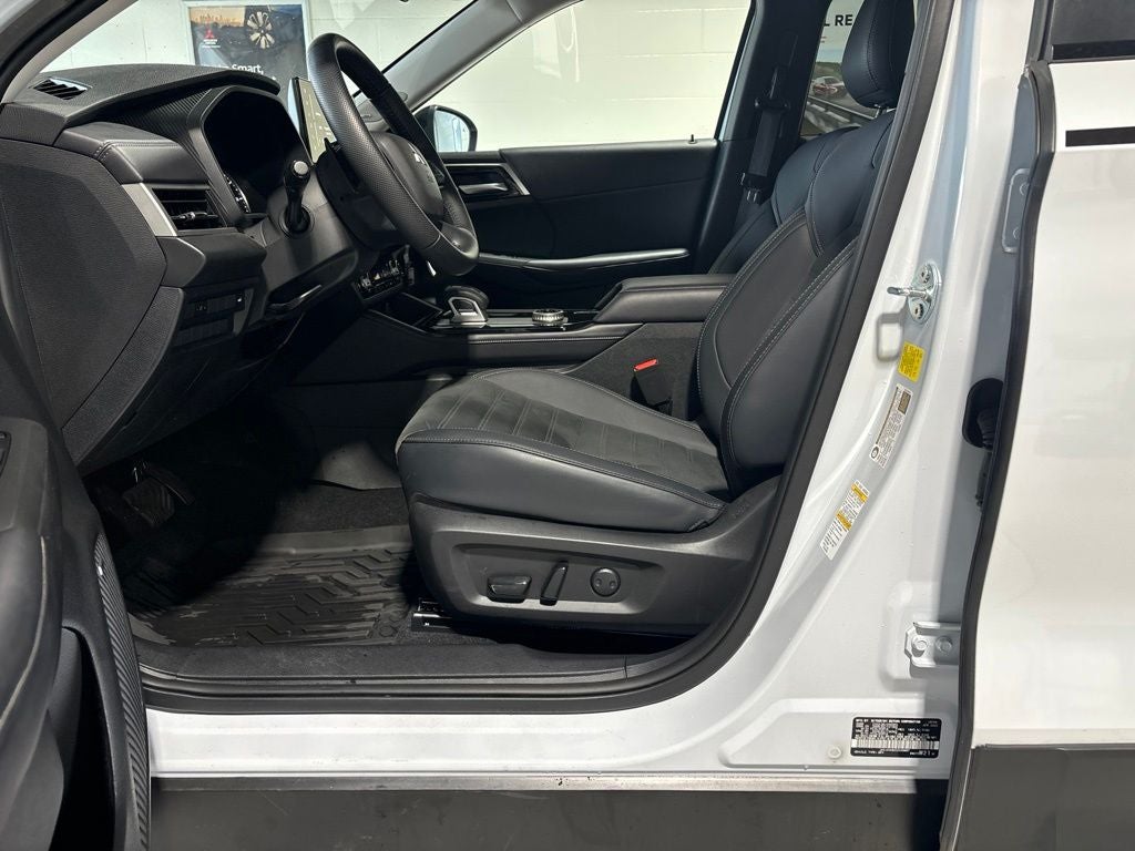 2025 Mitsubishi Outlander Trail Edition