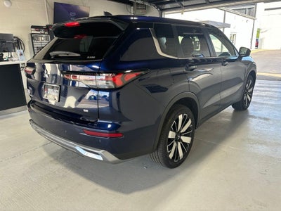2025 Mitsubishi Outlander SE