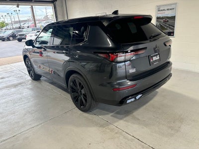 2026 Mitsubishi Outlander LE