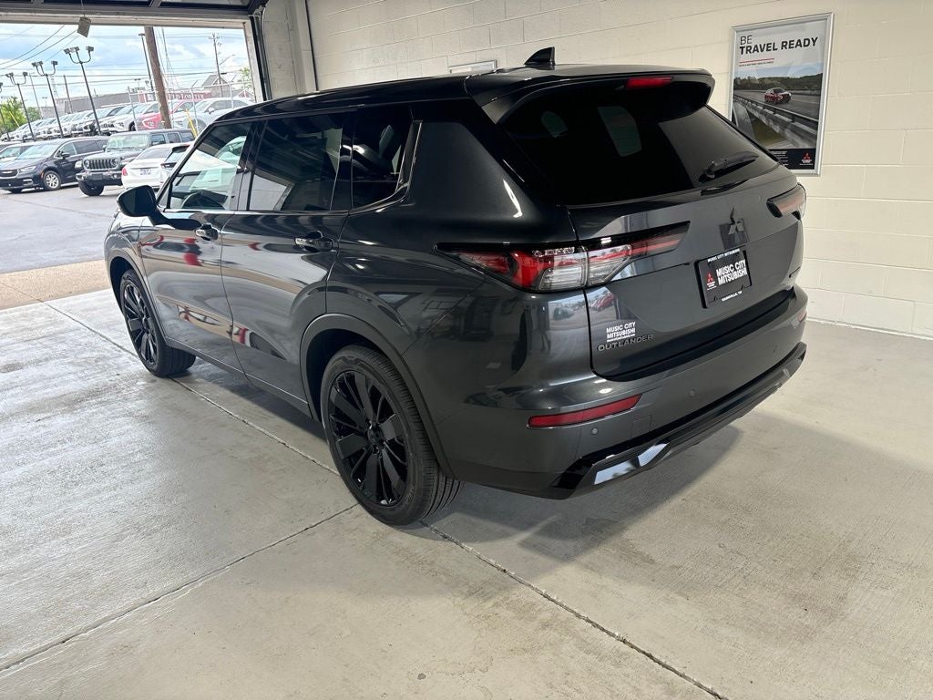 2026 Mitsubishi Outlander LE