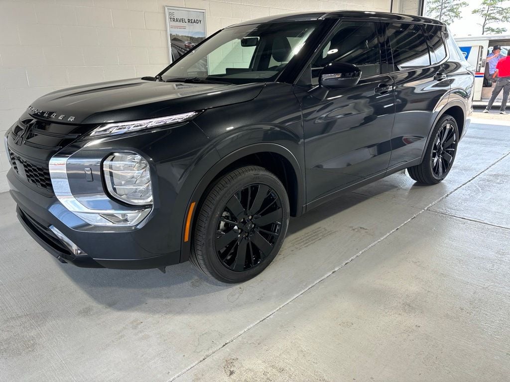 2026 Mitsubishi Outlander LE