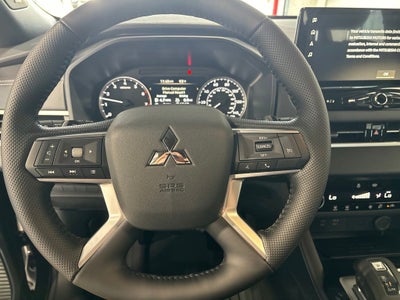 2026 Mitsubishi Outlander LE
