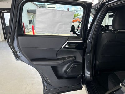 2026 Mitsubishi Outlander LE