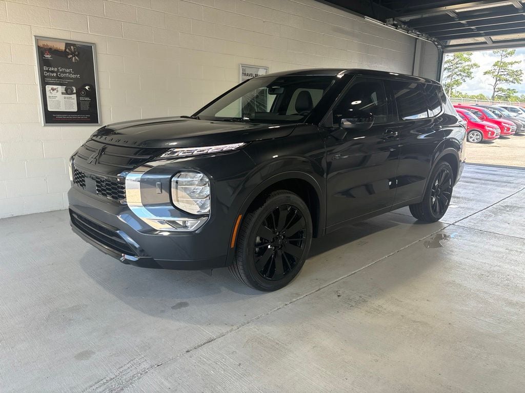 2026 Mitsubishi Outlander LE