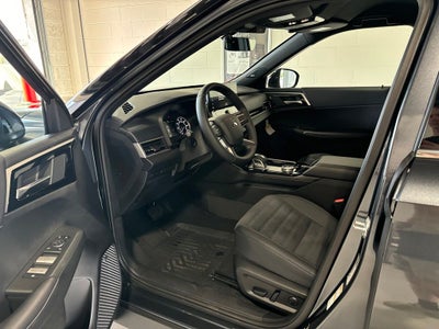 2026 Mitsubishi Outlander LE