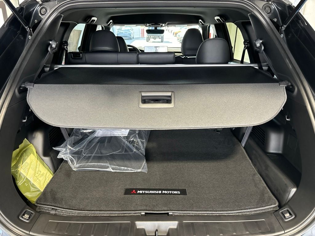 2026 Mitsubishi Outlander LE