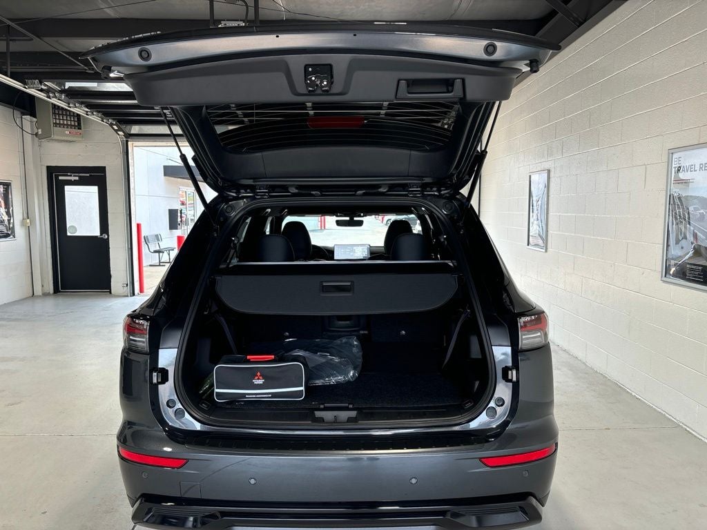 2026 Mitsubishi Outlander LE