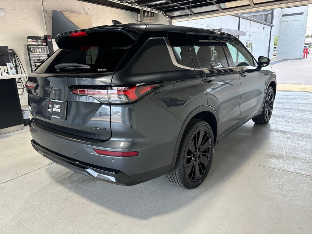 2026 Mitsubishi Outlander LE