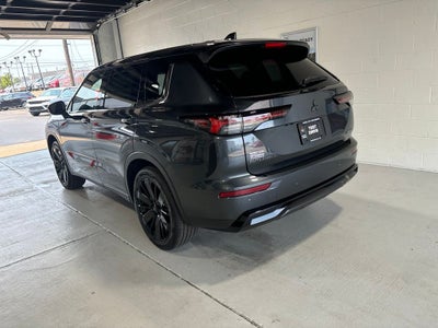 2026 Mitsubishi Outlander LE