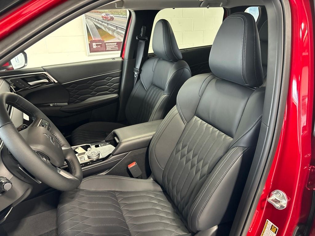 2026 Mitsubishi Outlander PHEV SEL