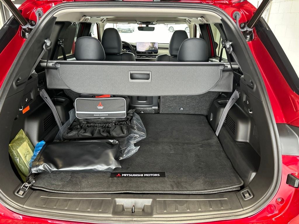2026 Mitsubishi Outlander PHEV SEL