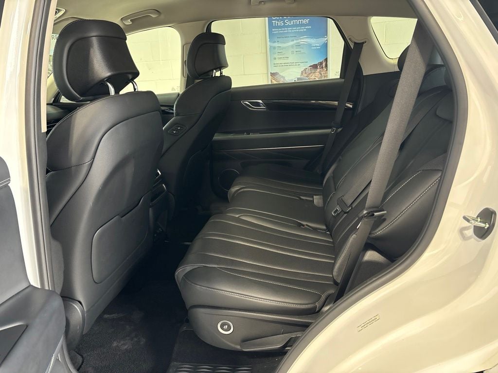 2025 Genesis GV80 2.5T