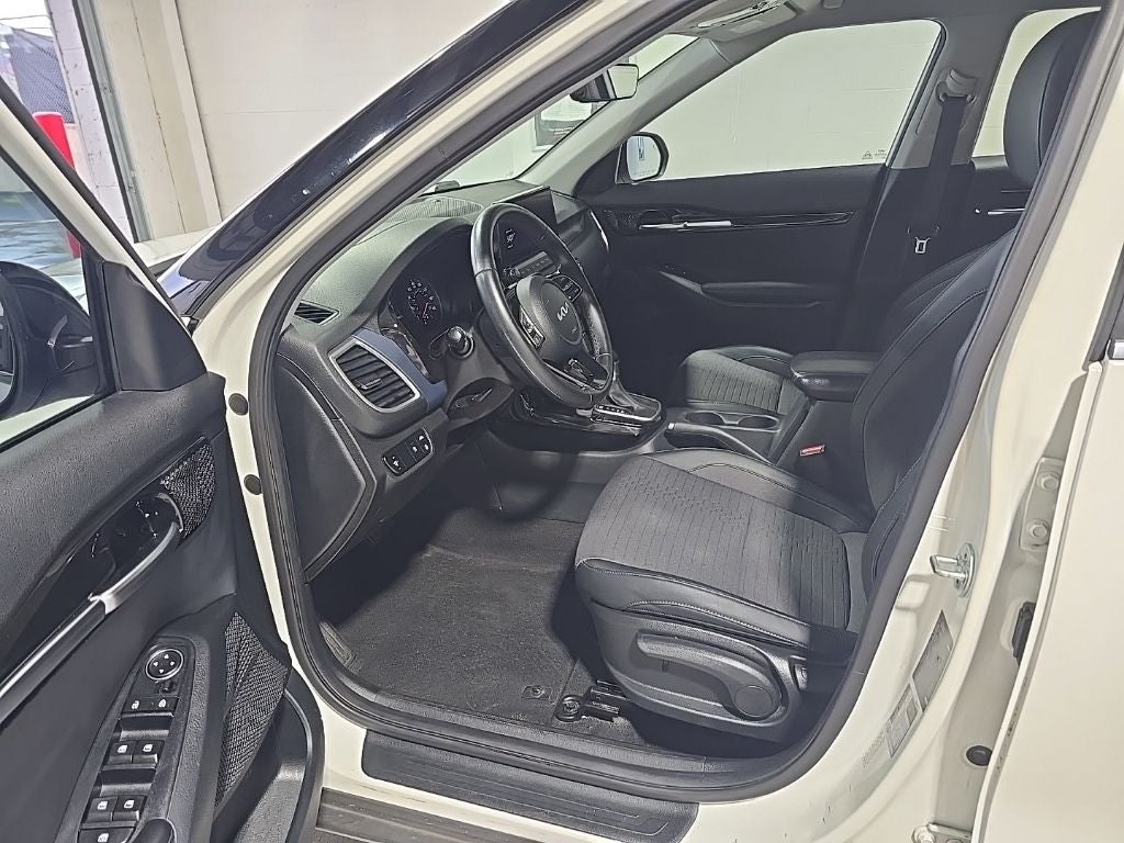 2023 Kia Seltos S